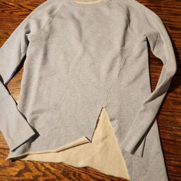 Frank & Eileen light  blue Asymmetrical Sweatshirt - Picture 1 of 6